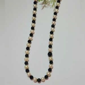 Vintage Handmade Genuine White Pearls & Jet Black Faceted Beaded Necklace 20"